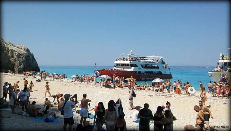 Egkremnoi beach