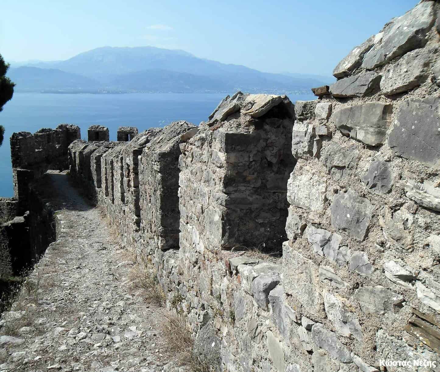 Ναύπακτος Κάστρο - πολεμίστρες