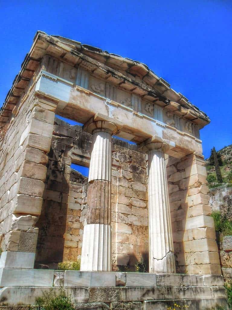 Δελφοί - Θησαυρός των Αθηναίων
